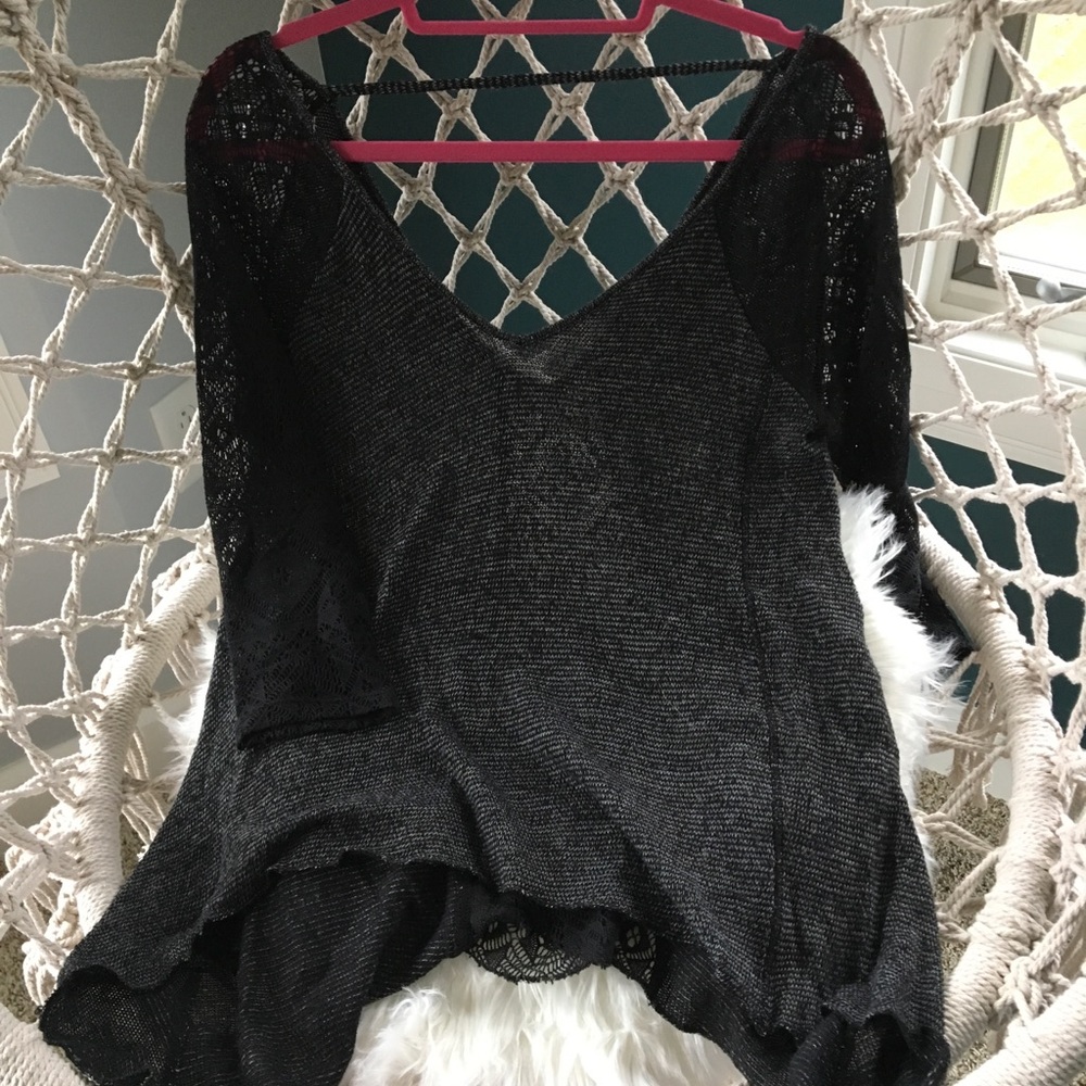 Heathered black v neck top